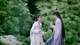 簪花吃瓜甜,品味生活之甜