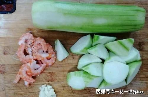 冬瓜吃瓜律动,轻松舞动夏日清凉