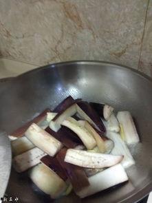 吃瓜咸鱼图片,笑谈人间百态